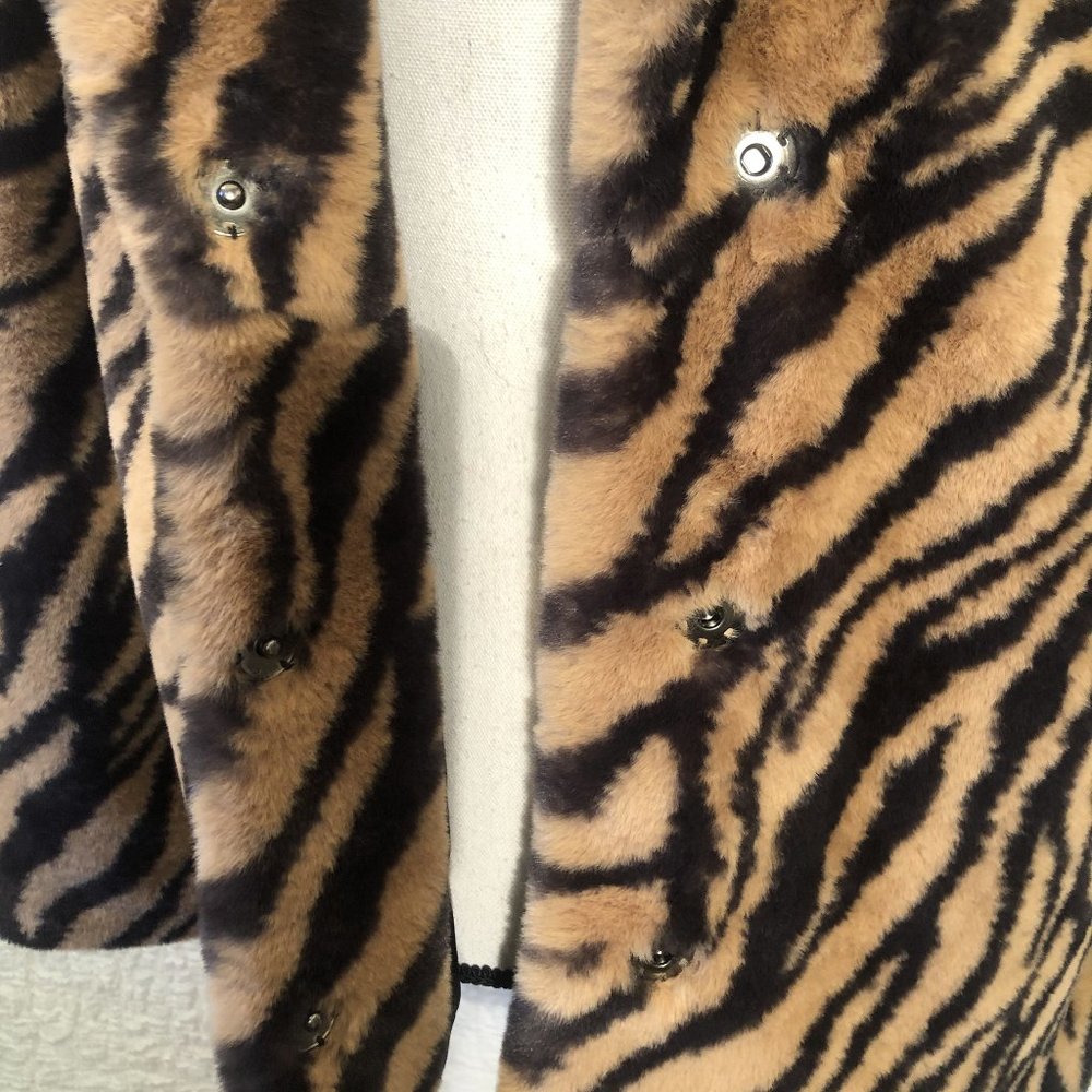 REVOLVE Faux Fur Tiger Stripe Coat in Tan and Black - Picture 5 of 8